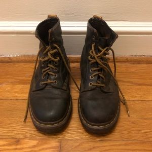 Dr. Martens. Woman’s 39.5